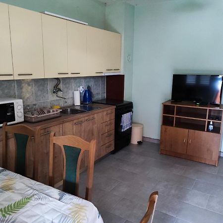 Apartmani Zdenka Vir Eksteriør billede