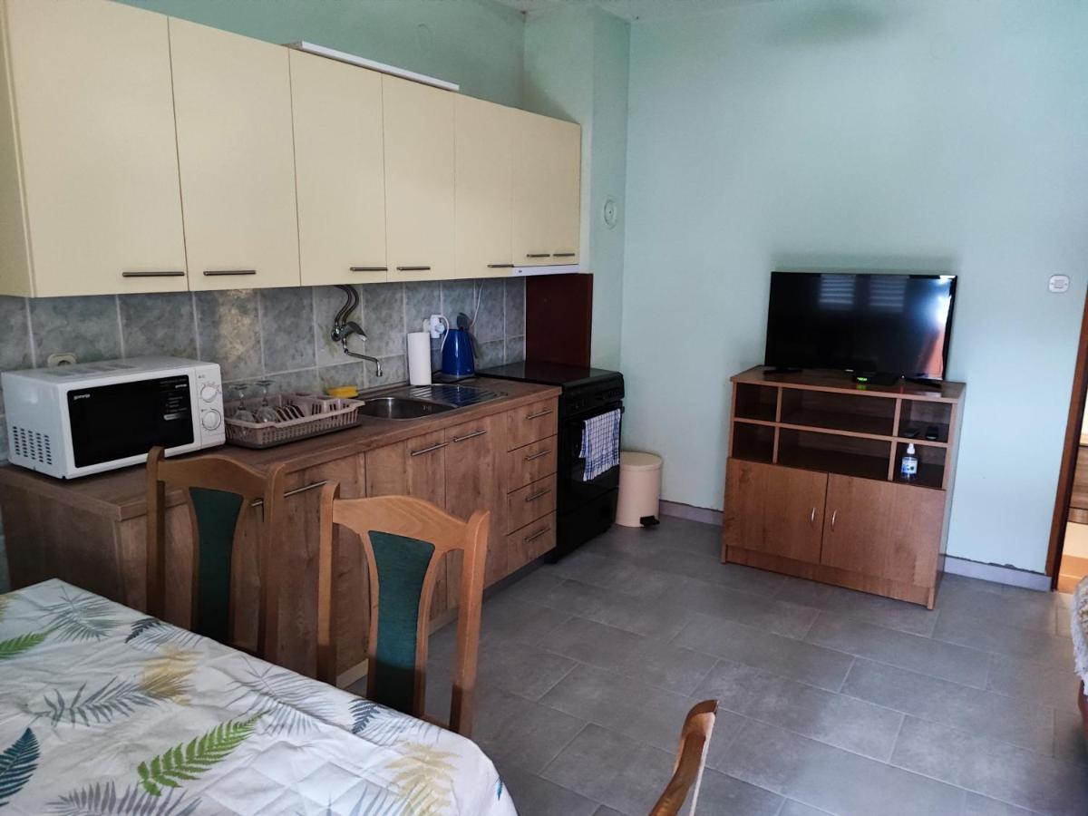 Apartmani Zdenka Vir Eksteriør billede