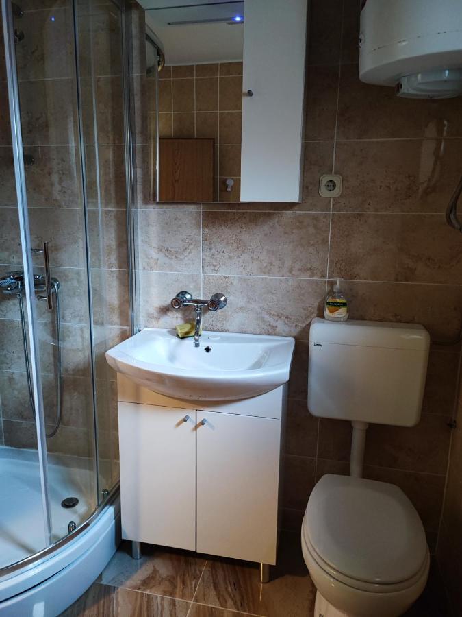 Apartmani Zdenka Vir Eksteriør billede